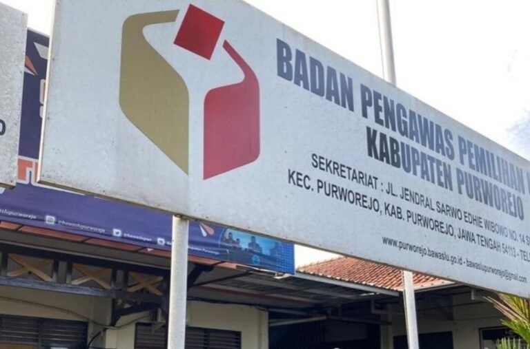 Bawaslu Purworejo Akan Kaji Laporan Dugaan Money Politic Oleh Cawabup Nomor 2