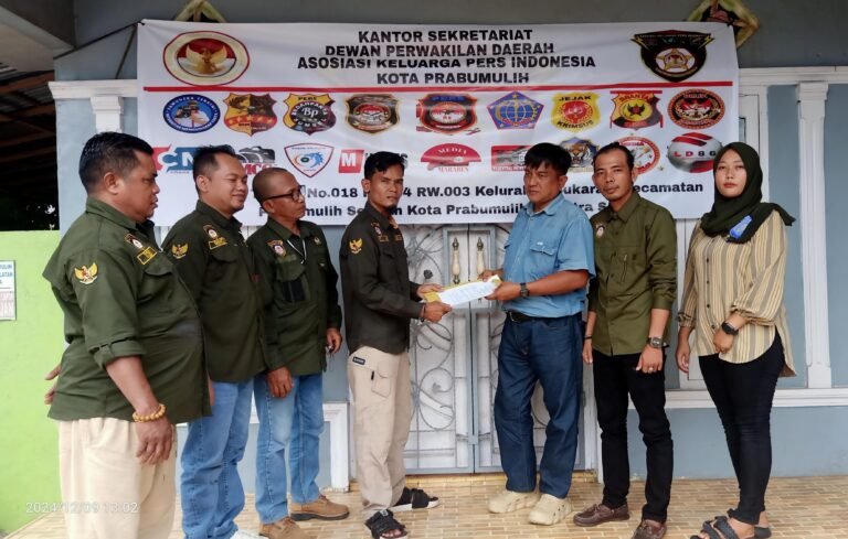 Ketum AKPERSI Hadiri Penyerahan SK DPC AKPERSI Kota Prabumulih