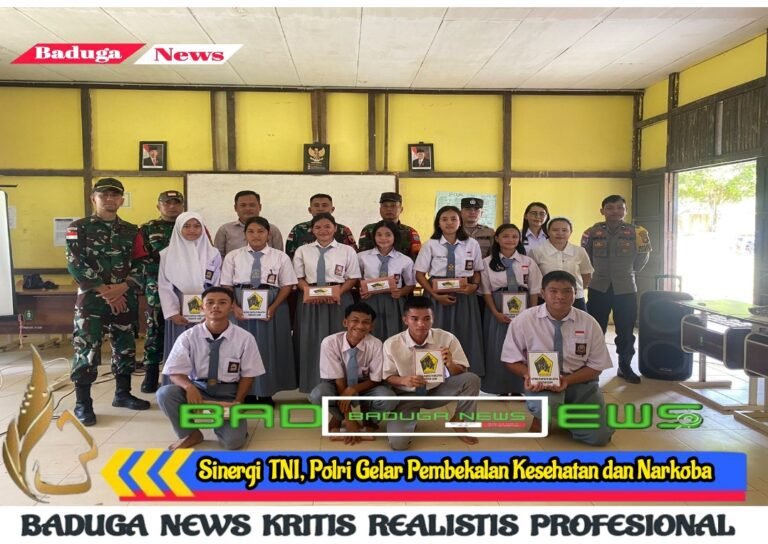 Sinergi TNI dan Polri Gelar Pembekalan Kesehatan dan Narkoba Kepada Siswa SMAN 1 Ketungau Hulu