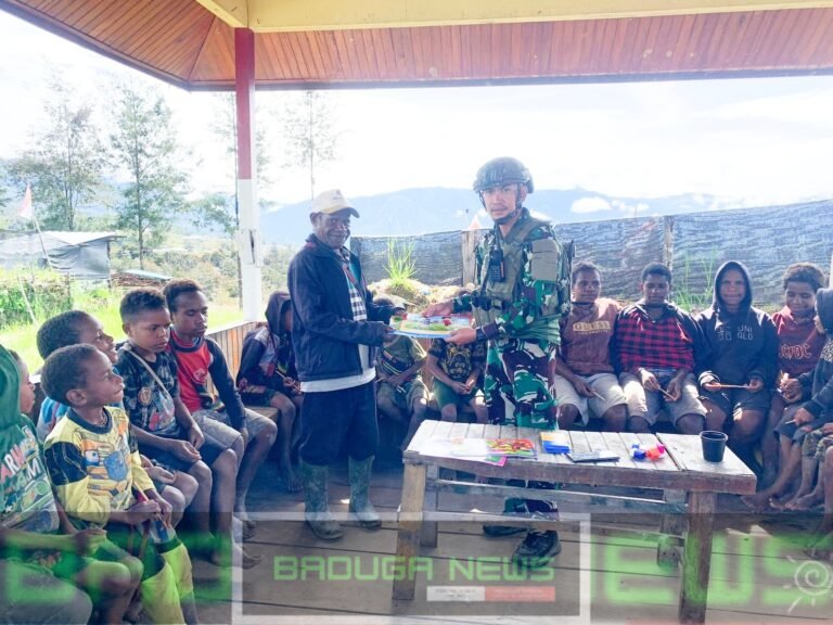 Dari Balai ke Mimpi, Personil Satgas TNI “Serda Marwan” Menyalakan Lentera Ilmu untuk Anak Papua