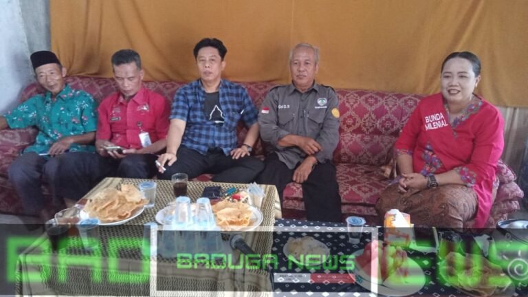 Pertemuan Rutin Kelompok Wanita Tani Aswa Tandira, Bunda Milenial Berikan Bibit Tanaman Pakan Ternak