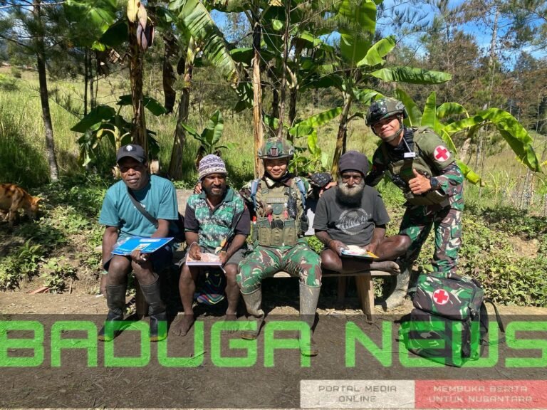 Satgas TNI Buktikan Pengabdian dengan Tangan Terbuka ke Warga Kampung Wako