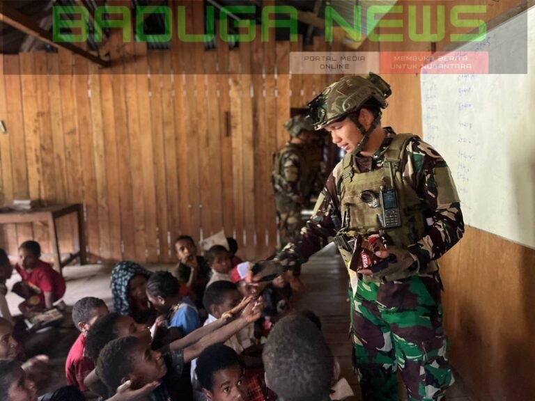 Gagah di Medan Tempur, Lembut di Ruang Kelas: Dedikasi Satgas TNI untuk Pendidikan Papua