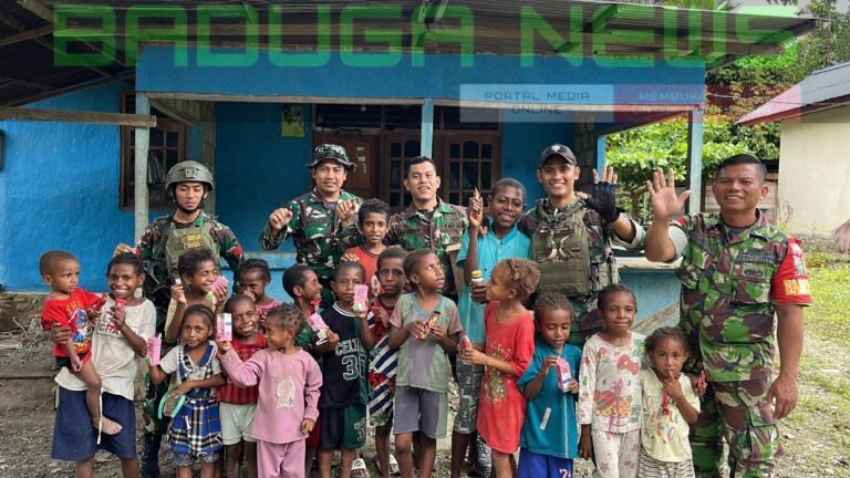 Tingkatkan Taraf Kesehatan di Ujung Negeri, Satgas Yonif 131/Brajasakti Gelar Yankes di Perbatasan Papua