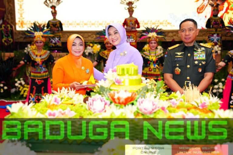 Kasad dan Ketum Persit KCK Hadiri Puncak HUT ke-61 Dharma Pertiwi