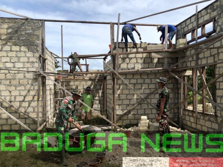 Dengan Semangat Gotong Royong di Perbatasan Papua, Satgas Yonif 131/Brajasakti Bersama Masyarakat Kampung Yanemyo Membangun Masjid